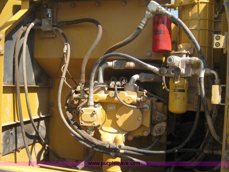 image for item B8163 2001 Caterpillar 320CL excavator