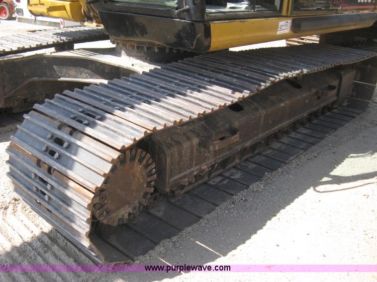 image for item B8163 2001 Caterpillar 320CL excavator
