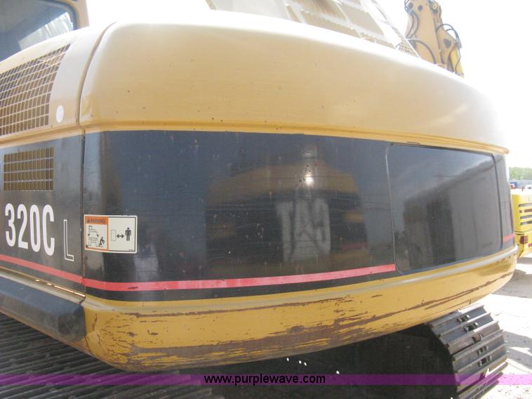 image for item B8163 2001 Caterpillar 320CL excavator