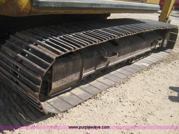 image for item B8163 2001 Caterpillar 320CL excavator