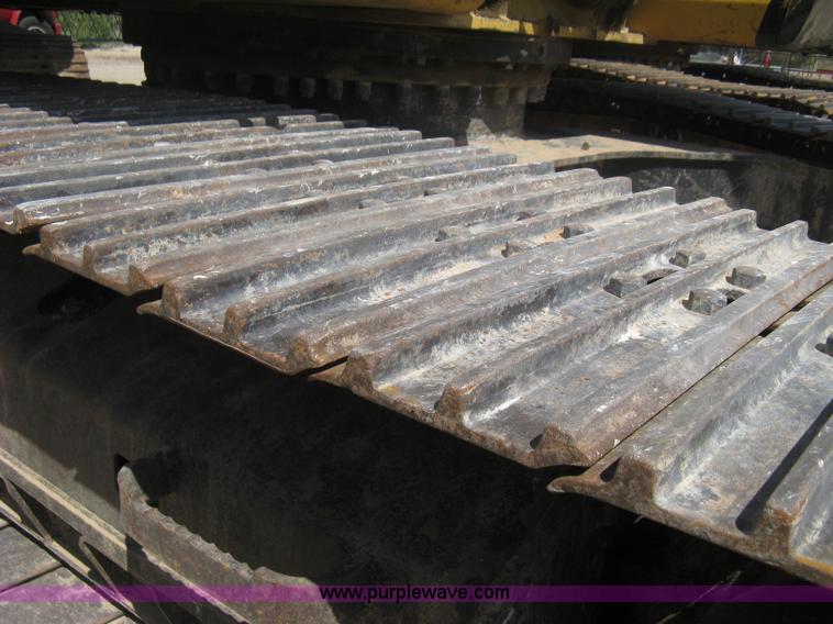 image for item B8163 2001 Caterpillar 320CL excavator