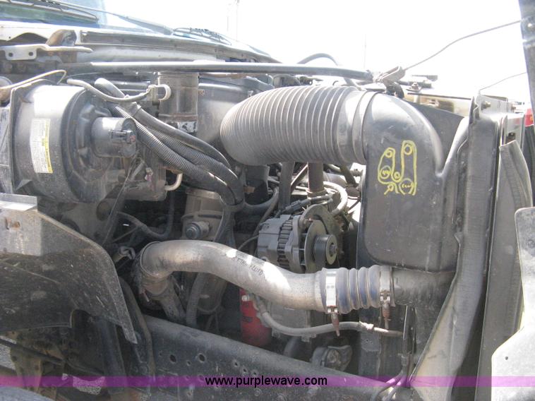 image for item B8167 1999 Ford F800 flatbed truck