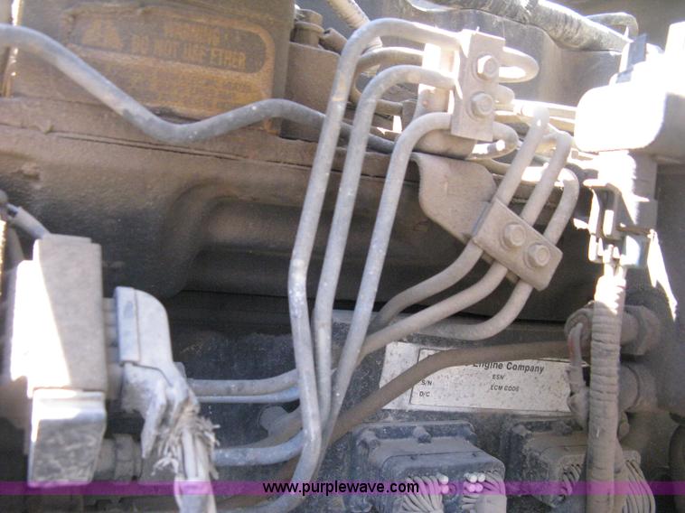 image for item B8168 1999 Ford F800 flatbed truck