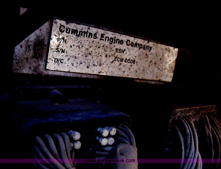 image for item B8168 1999 Ford F800 flatbed truck