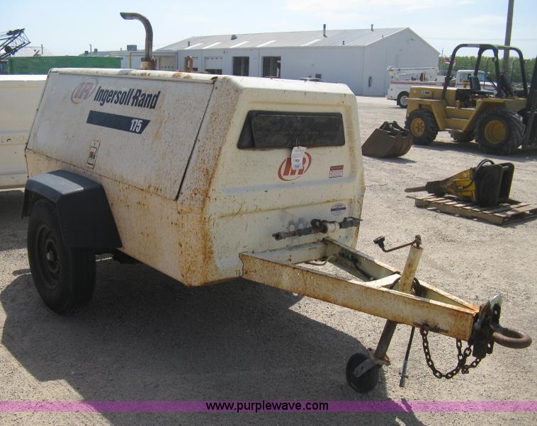 image for item B8170 1992 Ingersoll-Rand 175 mobile compressor
