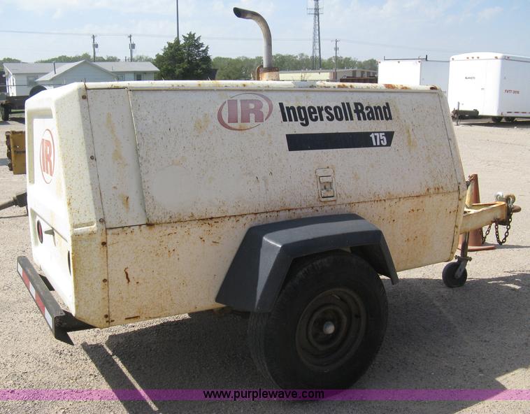 image for item B8170 1992 Ingersoll-Rand 175 mobile compressor
