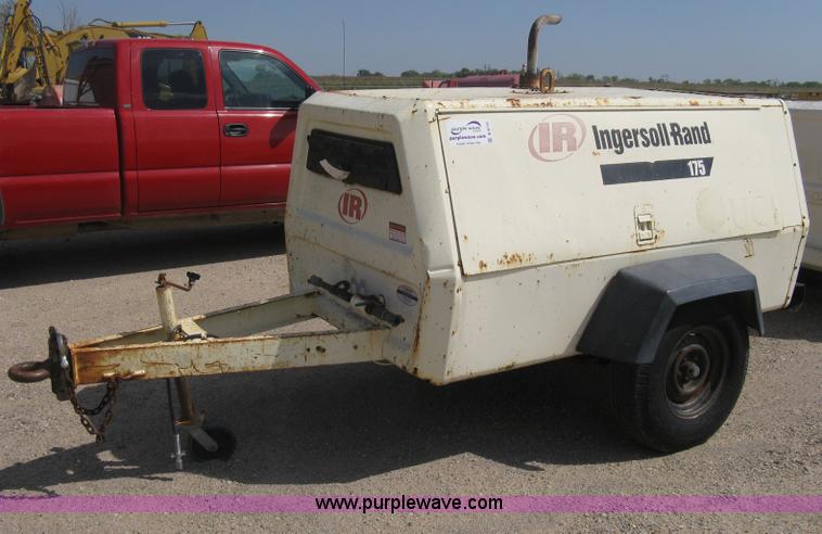 image for item B8170 1992 Ingersoll-Rand 175 mobile compressor