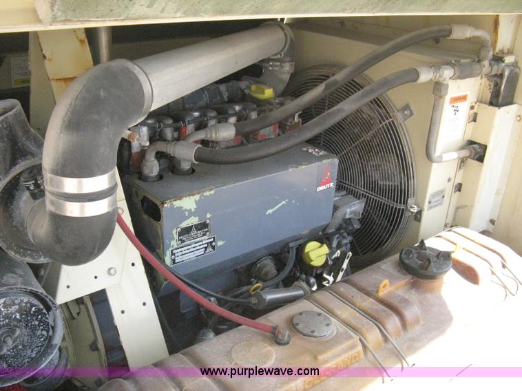 image for item B8170 1992 Ingersoll-Rand 175 mobile compressor