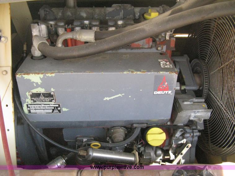 image for item B8170 1992 Ingersoll-Rand 175 mobile compressor