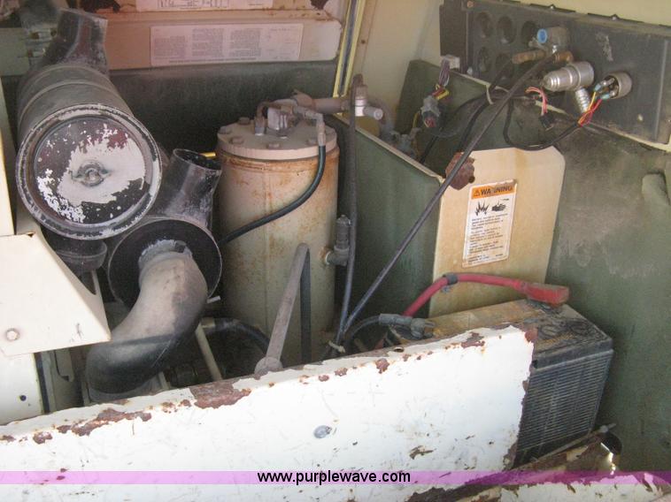 image for item B8170 1992 Ingersoll-Rand 175 mobile compressor