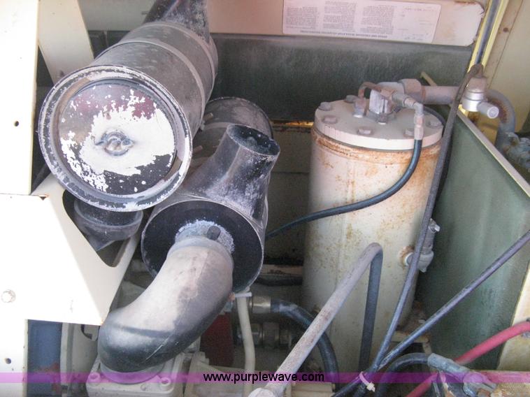 image for item B8170 1992 Ingersoll-Rand 175 mobile compressor