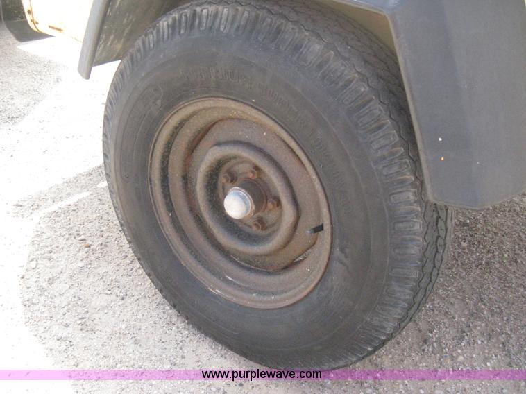 image for item B8170 1992 Ingersoll-Rand 175 mobile compressor