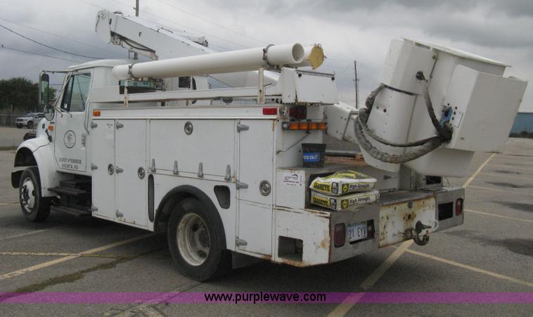 image for item B8172 1996 International 4700 Lo-Profile bucket truck