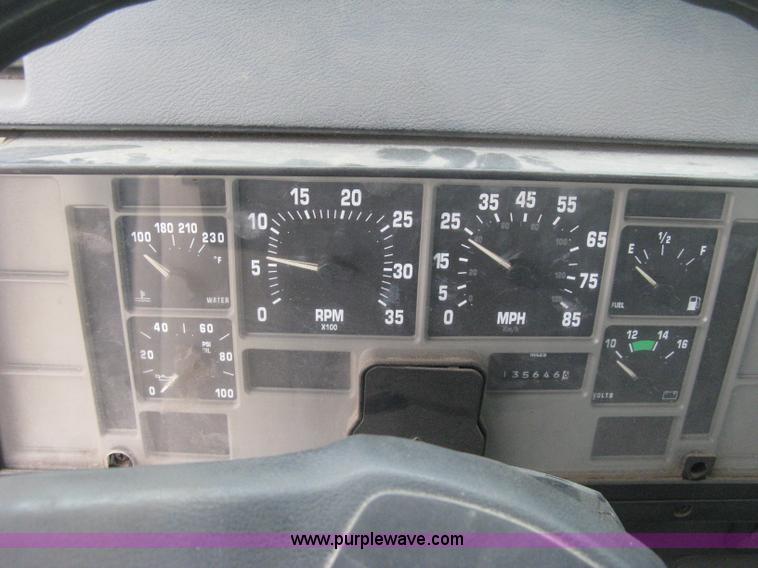 image for item B8172 1996 International 4700 Lo-Profile bucket truck