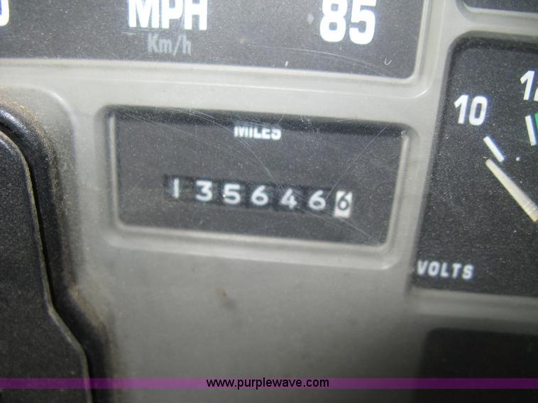 image for item B8172 1996 International 4700 Lo-Profile bucket truck