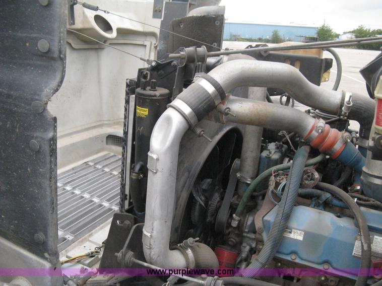 image for item B8172 1996 International 4700 Lo-Profile bucket truck