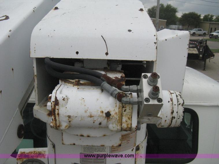 image for item B8172 1996 International 4700 Lo-Profile bucket truck