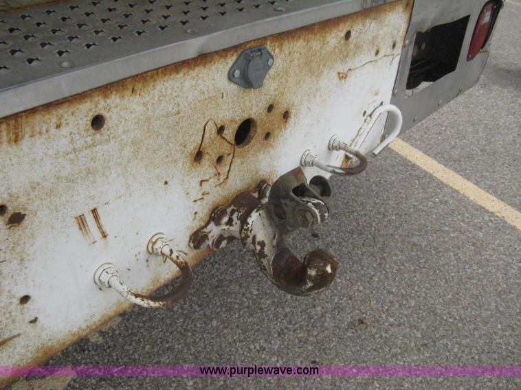 image for item B8172 1996 International 4700 Lo-Profile bucket truck