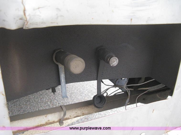 image for item B8172 1996 International 4700 Lo-Profile bucket truck