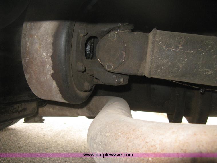 image for item B8172 1996 International 4700 Lo-Profile bucket truck