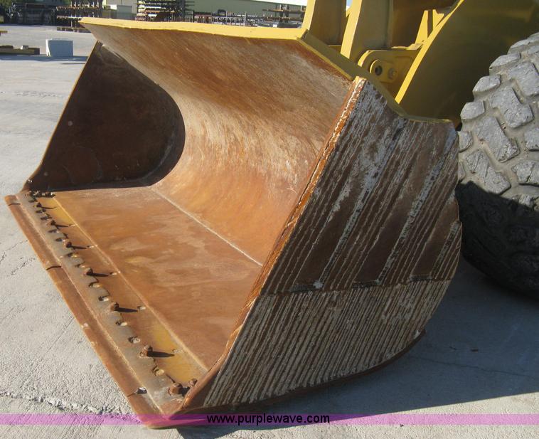 image for item B8199 1998 Caterpillar 980G wheel loader