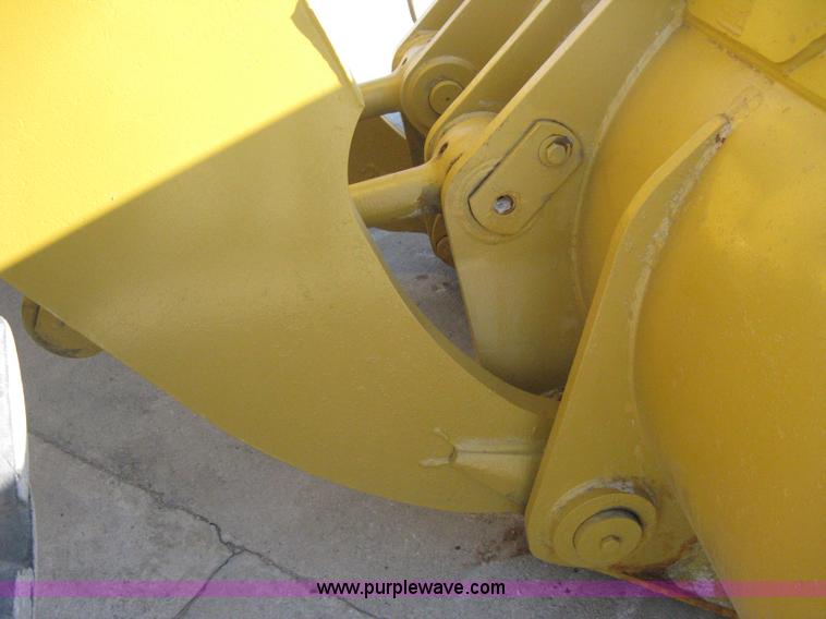 image for item B8199 1998 Caterpillar 980G wheel loader