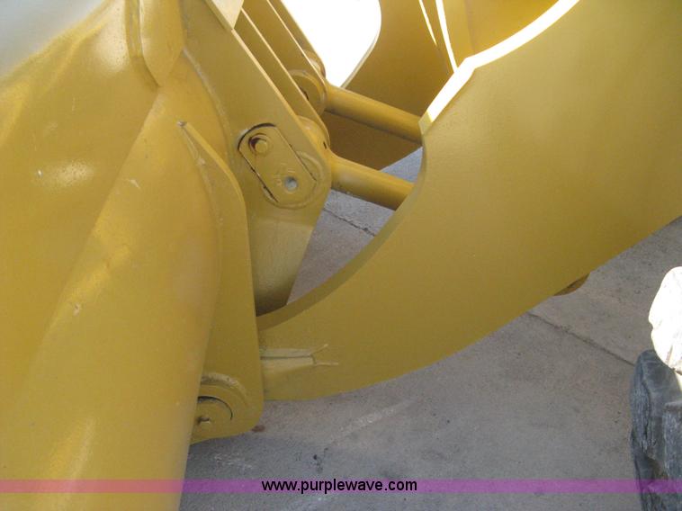 image for item B8199 1998 Caterpillar 980G wheel loader