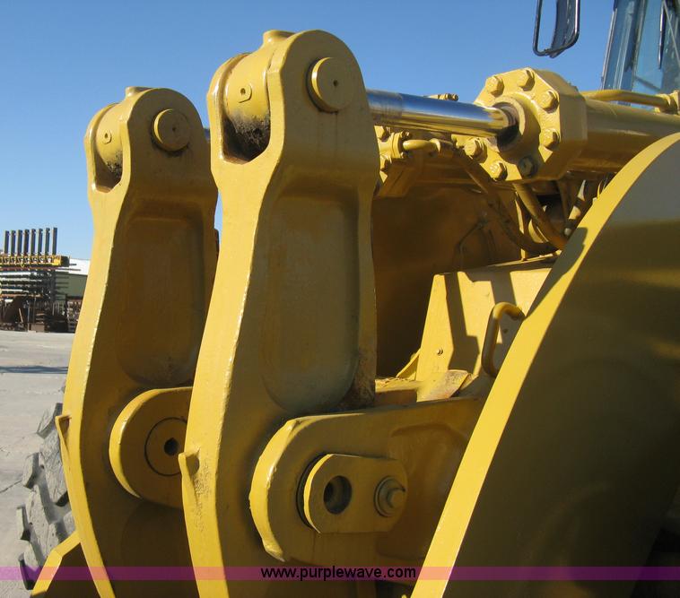 image for item B8199 1998 Caterpillar 980G wheel loader