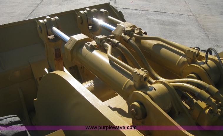 image for item B8199 1998 Caterpillar 980G wheel loader
