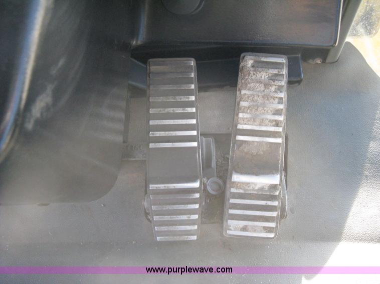 image for item B8199 1998 Caterpillar 980G wheel loader