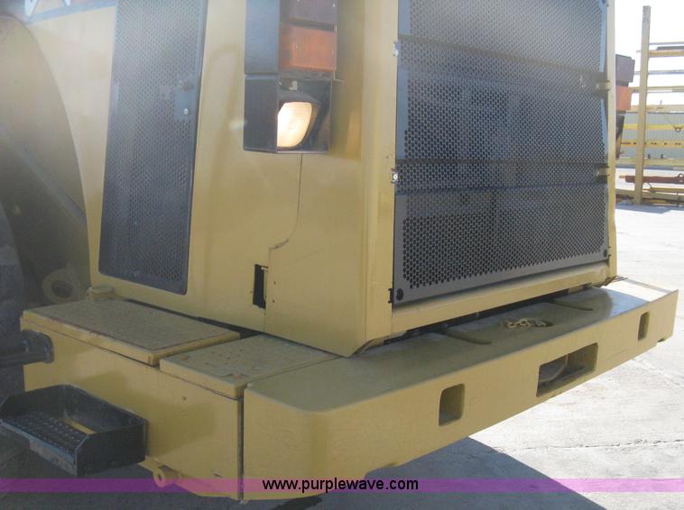 image for item B8199 1998 Caterpillar 980G wheel loader