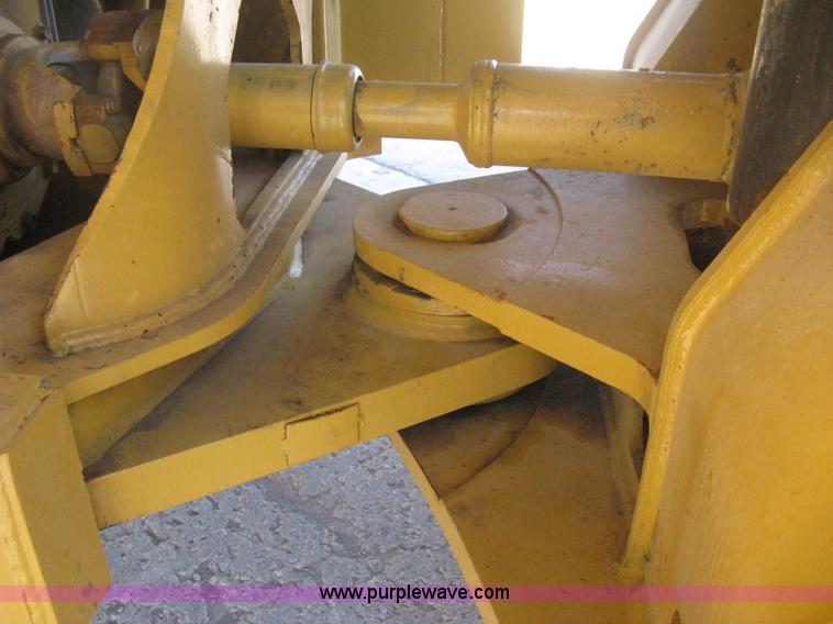 image for item B8199 1998 Caterpillar 980G wheel loader