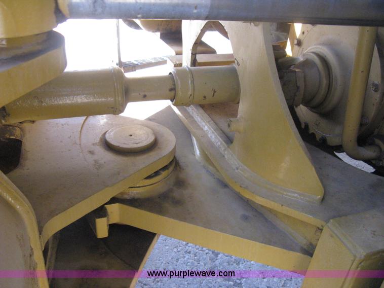 image for item B8199 1998 Caterpillar 980G wheel loader