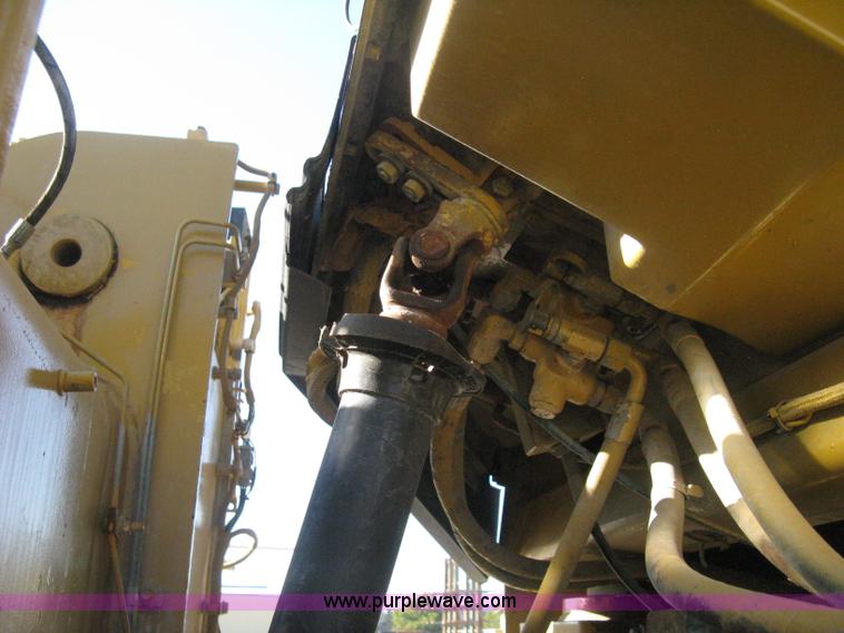 image for item B8199 1998 Caterpillar 980G wheel loader