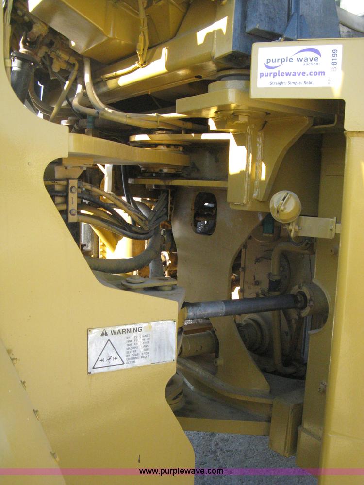 image for item B8199 1998 Caterpillar 980G wheel loader