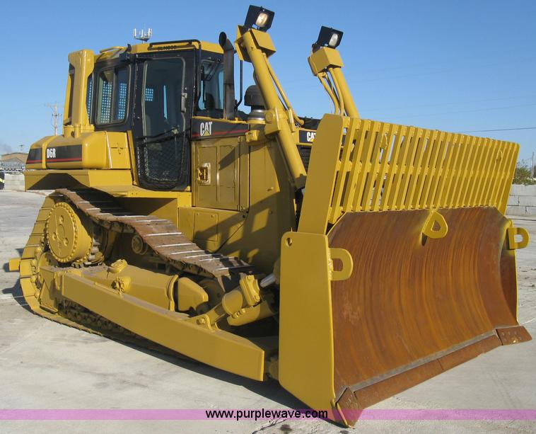image for item B8200 1997 Caterpillar D6R XL dozer