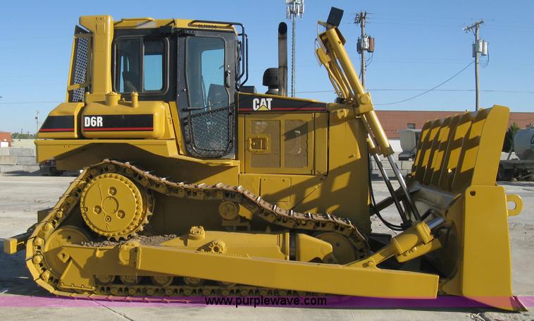 image for item B8200 1997 Caterpillar D6R XL dozer