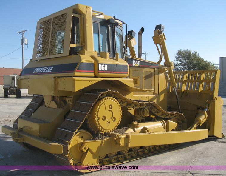 image for item B8200 1997 Caterpillar D6R XL dozer