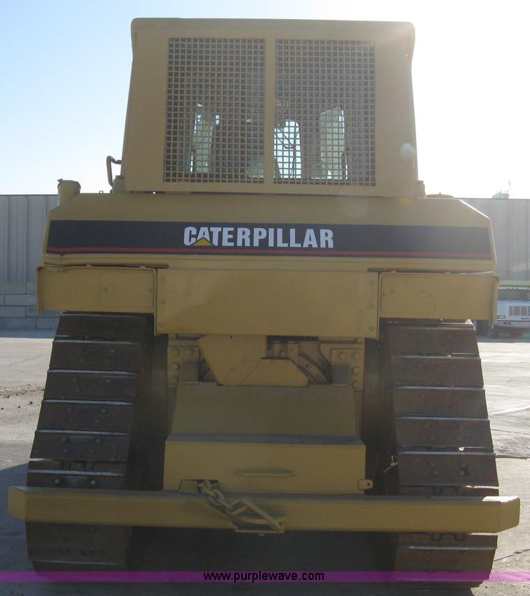 image for item B8200 1997 Caterpillar D6R XL dozer