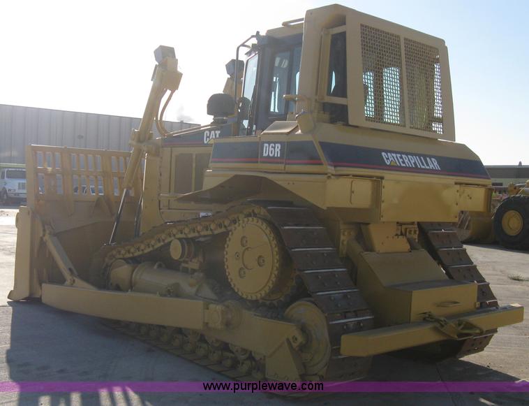 image for item B8200 1997 Caterpillar D6R XL dozer