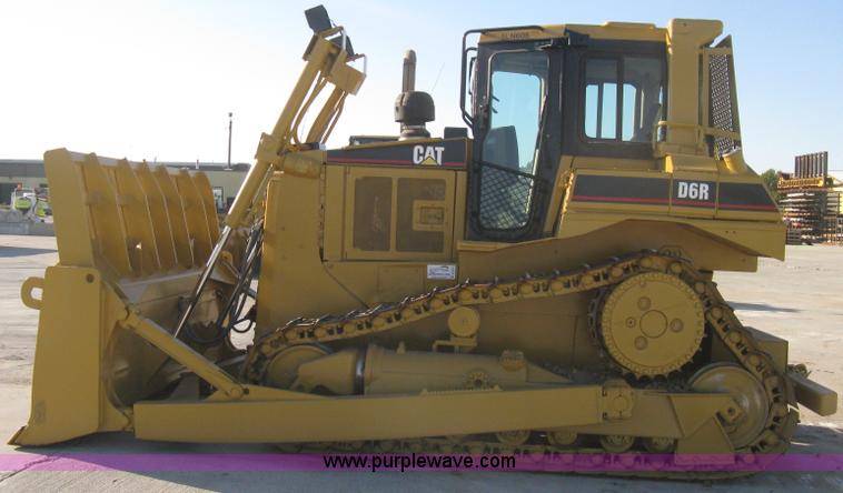 image for item B8200 1997 Caterpillar D6R XL dozer