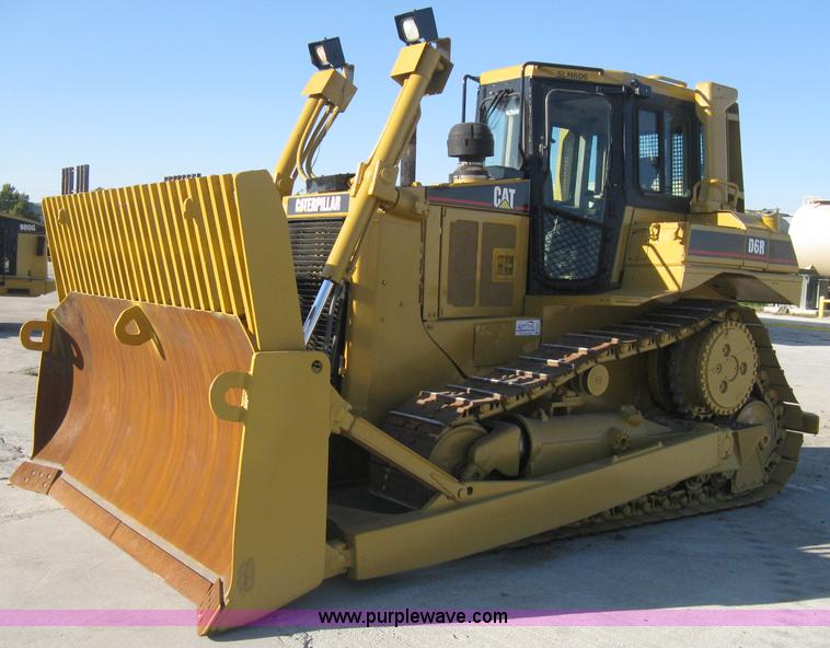 image for item B8200 1997 Caterpillar D6R XL dozer