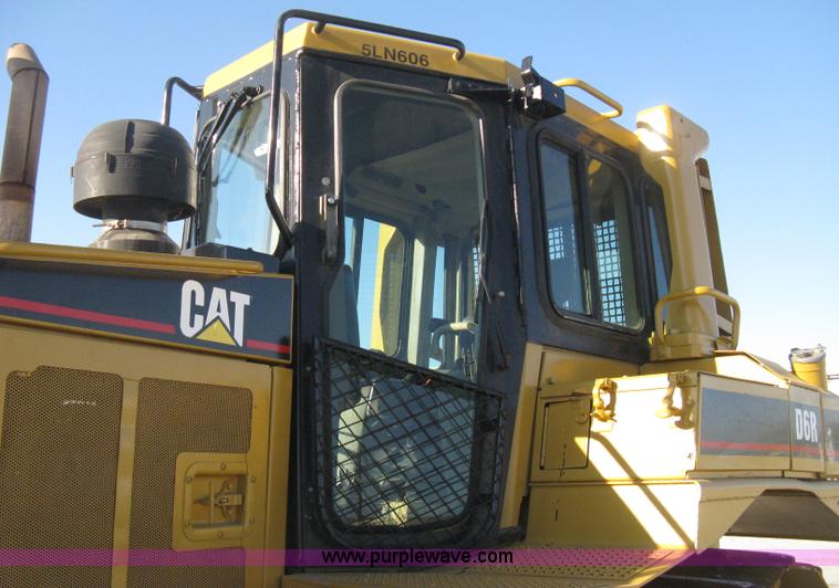 image for item B8200 1997 Caterpillar D6R XL dozer