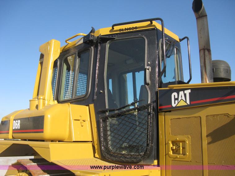 image for item B8200 1997 Caterpillar D6R XL dozer