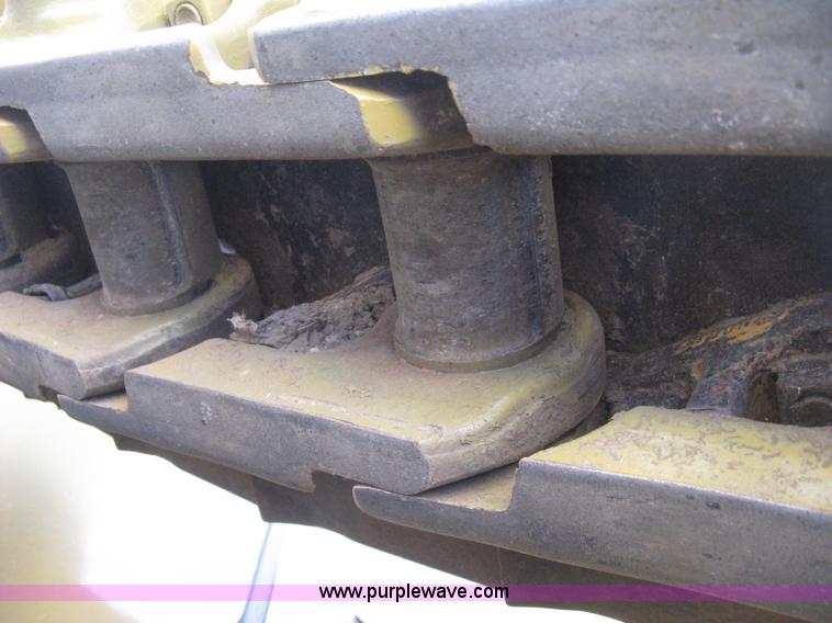 image for item B8200 1997 Caterpillar D6R XL dozer