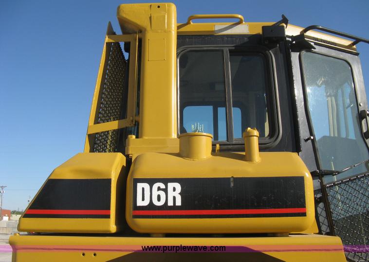 image for item B8200 1997 Caterpillar D6R XL dozer