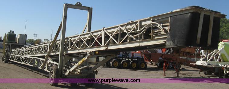 image for item B8201 Diesel powered aggregate conveyor