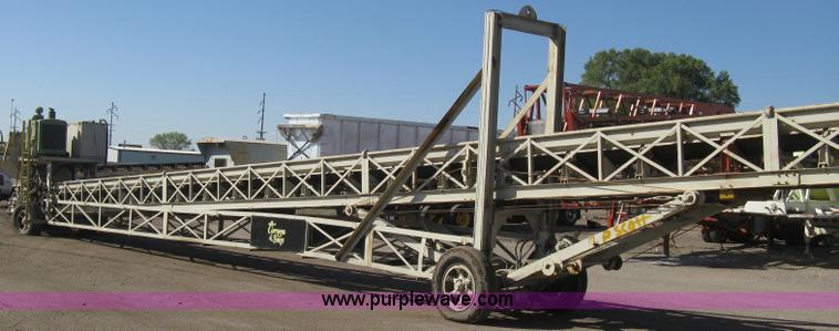 image for item B8201 Diesel powered aggregate conveyor