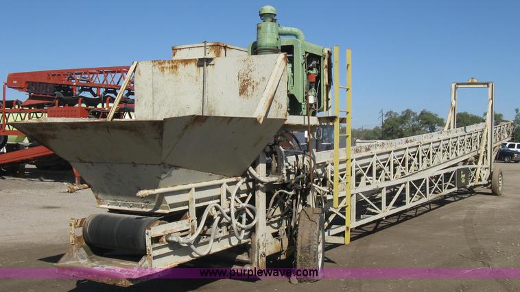 image for item B8201 Diesel powered aggregate conveyor