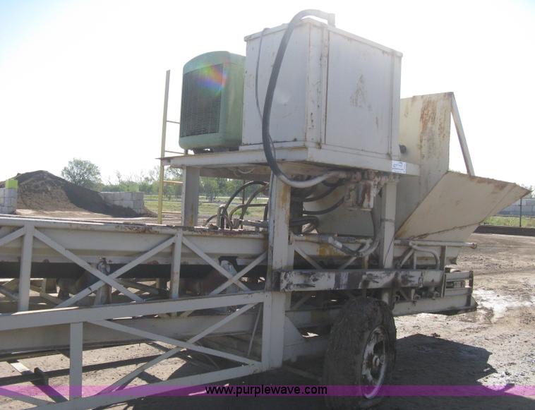 image for item B8201 Diesel powered aggregate conveyor